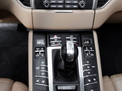 2018 Porsche Macan Macan Sport Edition