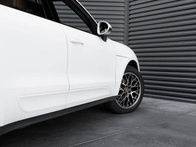 2018 Porsche Macan Macan Sport Edition