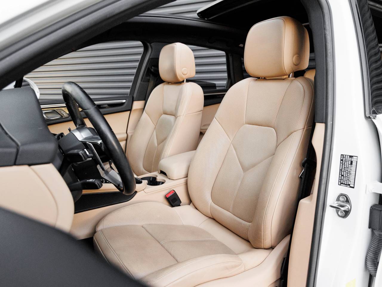 2018 Porsche Macan Macan Sport Edition