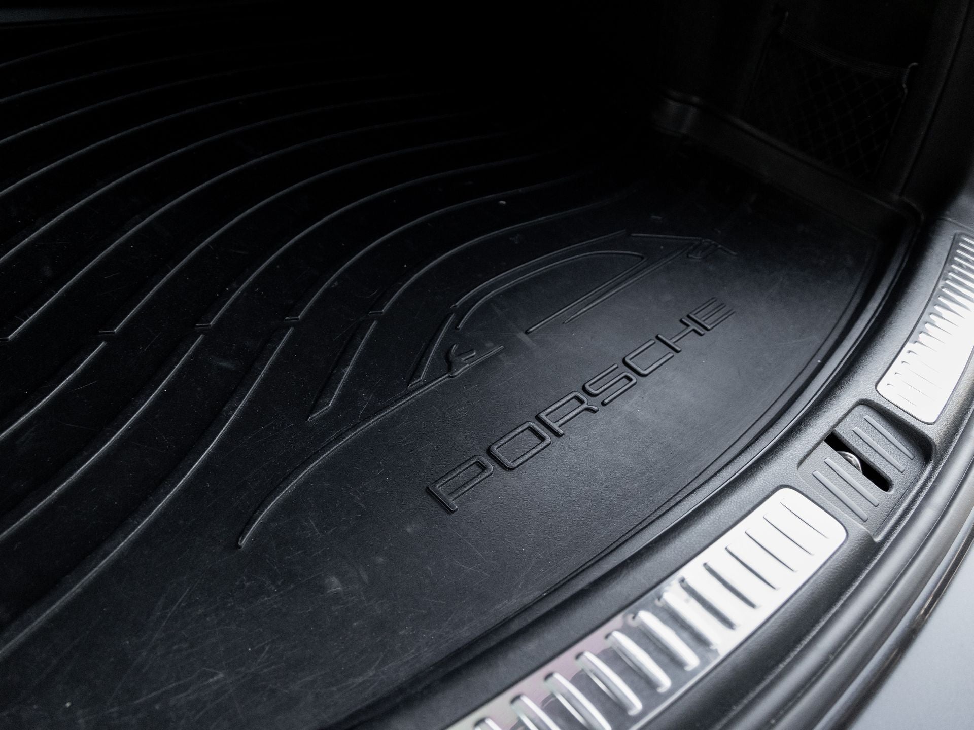 2023 Porsche Macan Base