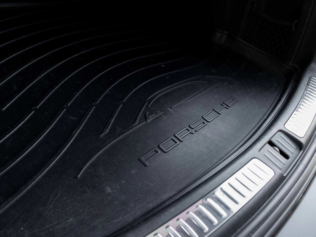 2023 Porsche Macan Base