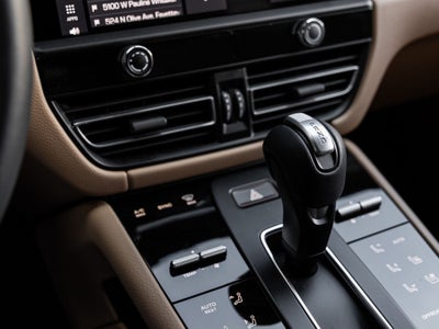 2025 Porsche Macan Base