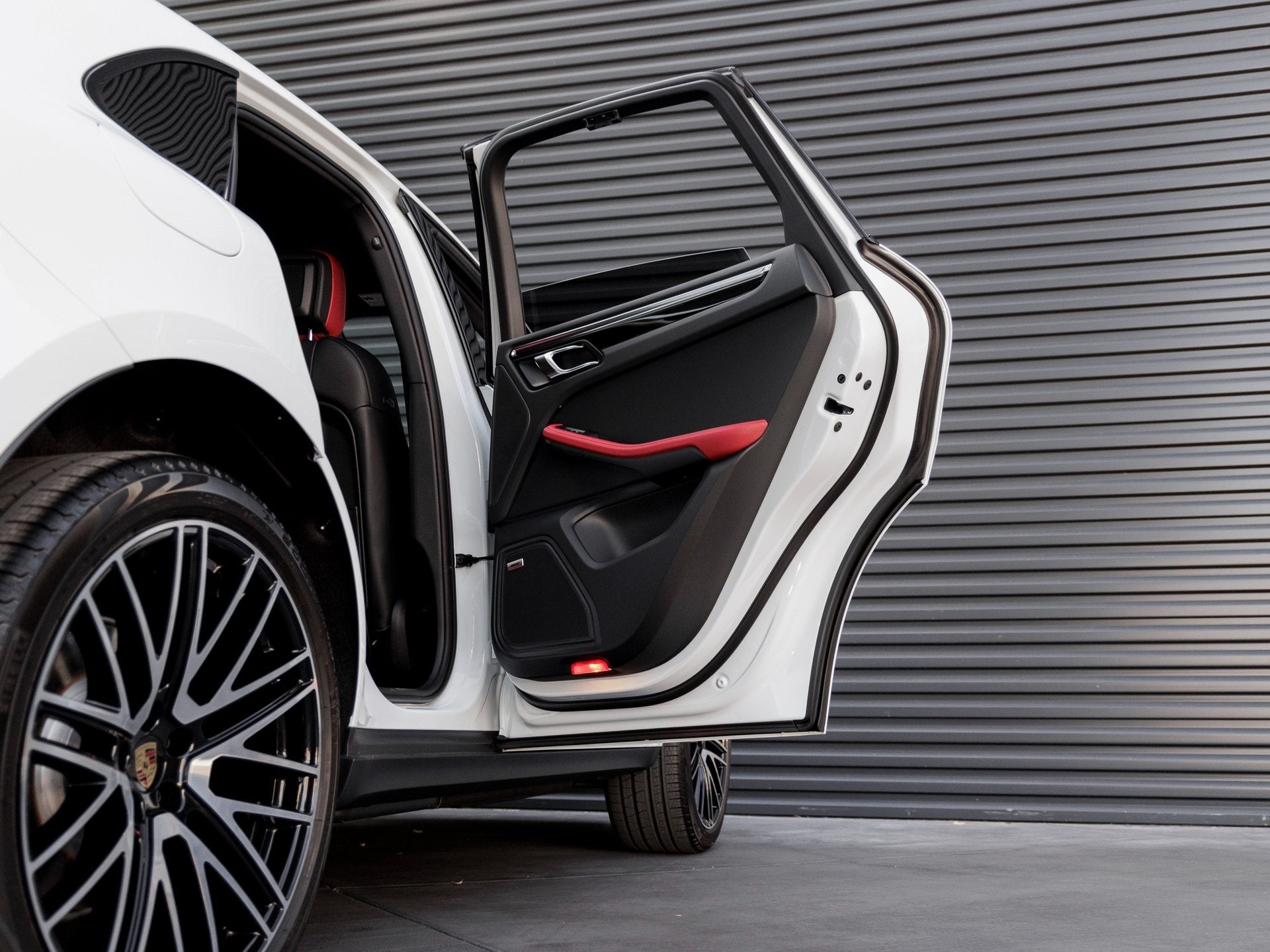 2025 Porsche Macan Macan