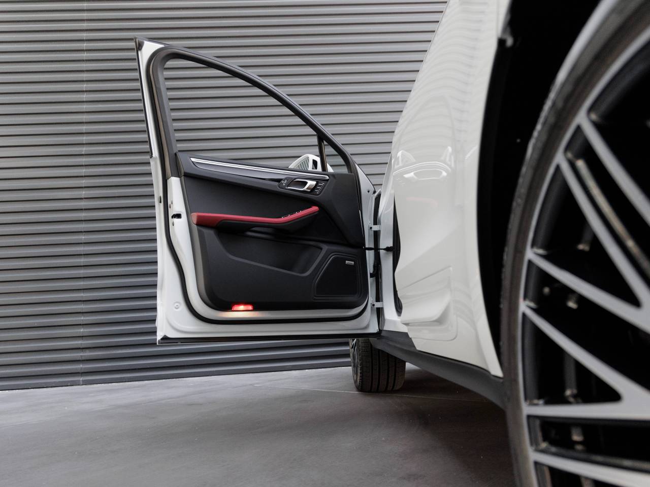 2025 Porsche Macan Macan