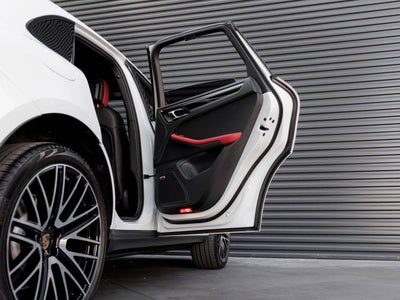 2025 Porsche Macan Macan