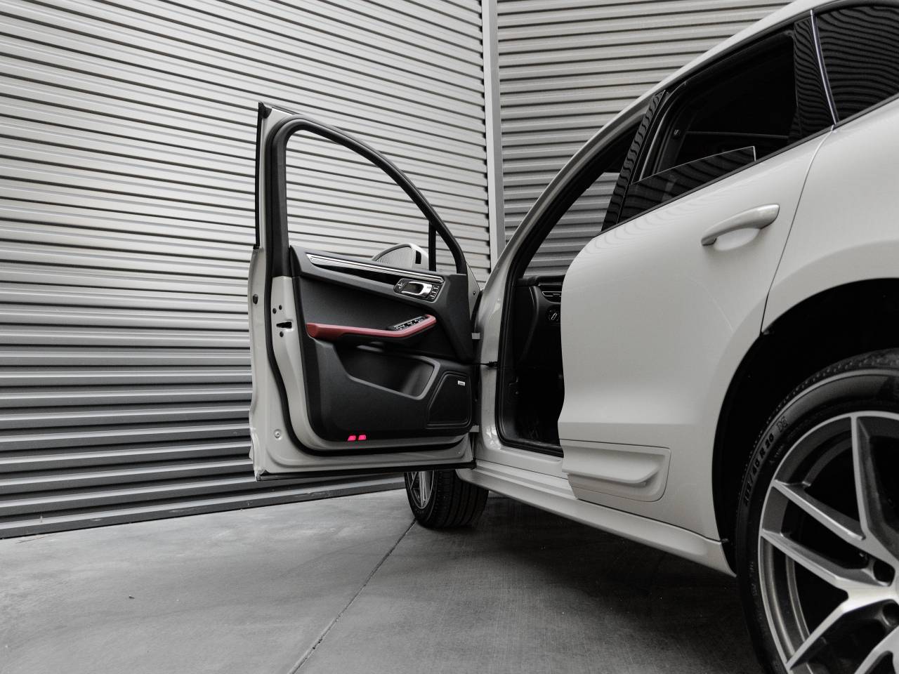 2025 Porsche Macan Macan