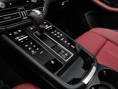 2025 Porsche Macan Macan