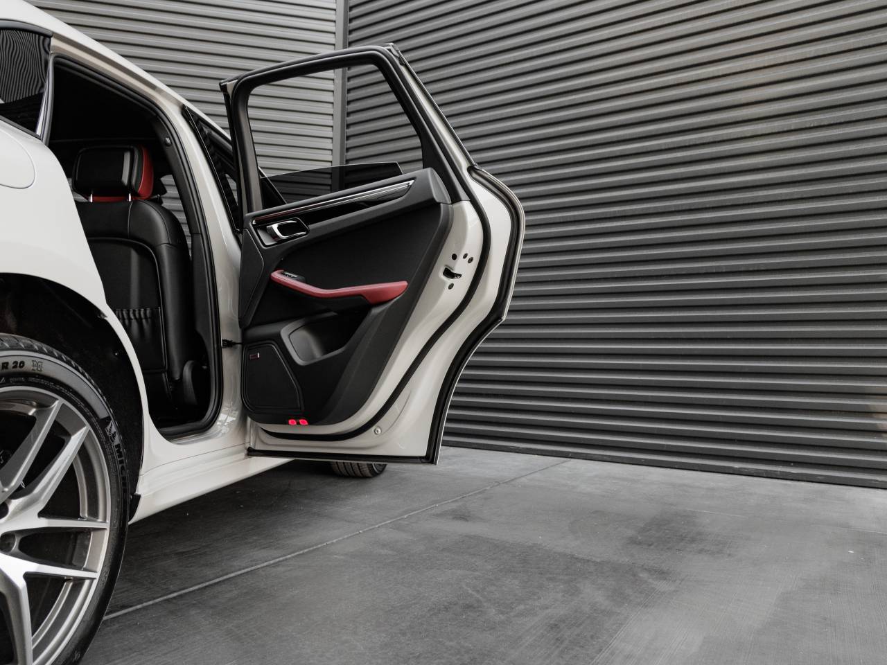 2025 Porsche Macan Macan