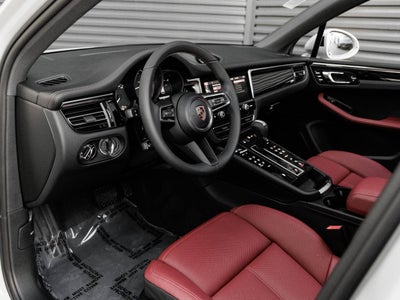 2025 Porsche Macan Macan