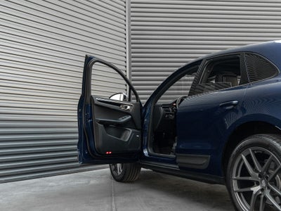 2025 Porsche Macan T