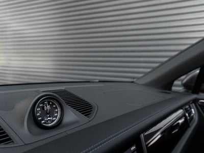 2025 Porsche Macan T