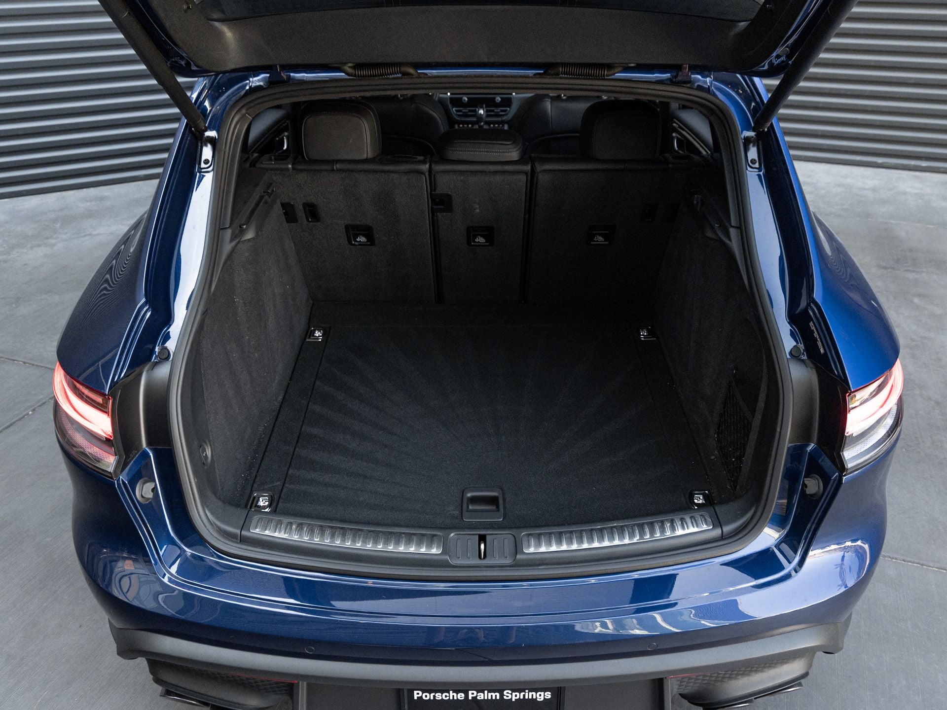 2025 Porsche Macan T