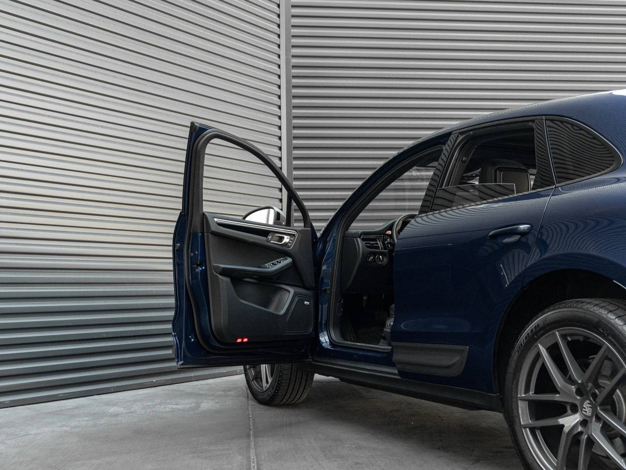 2025 Porsche Macan Macan T