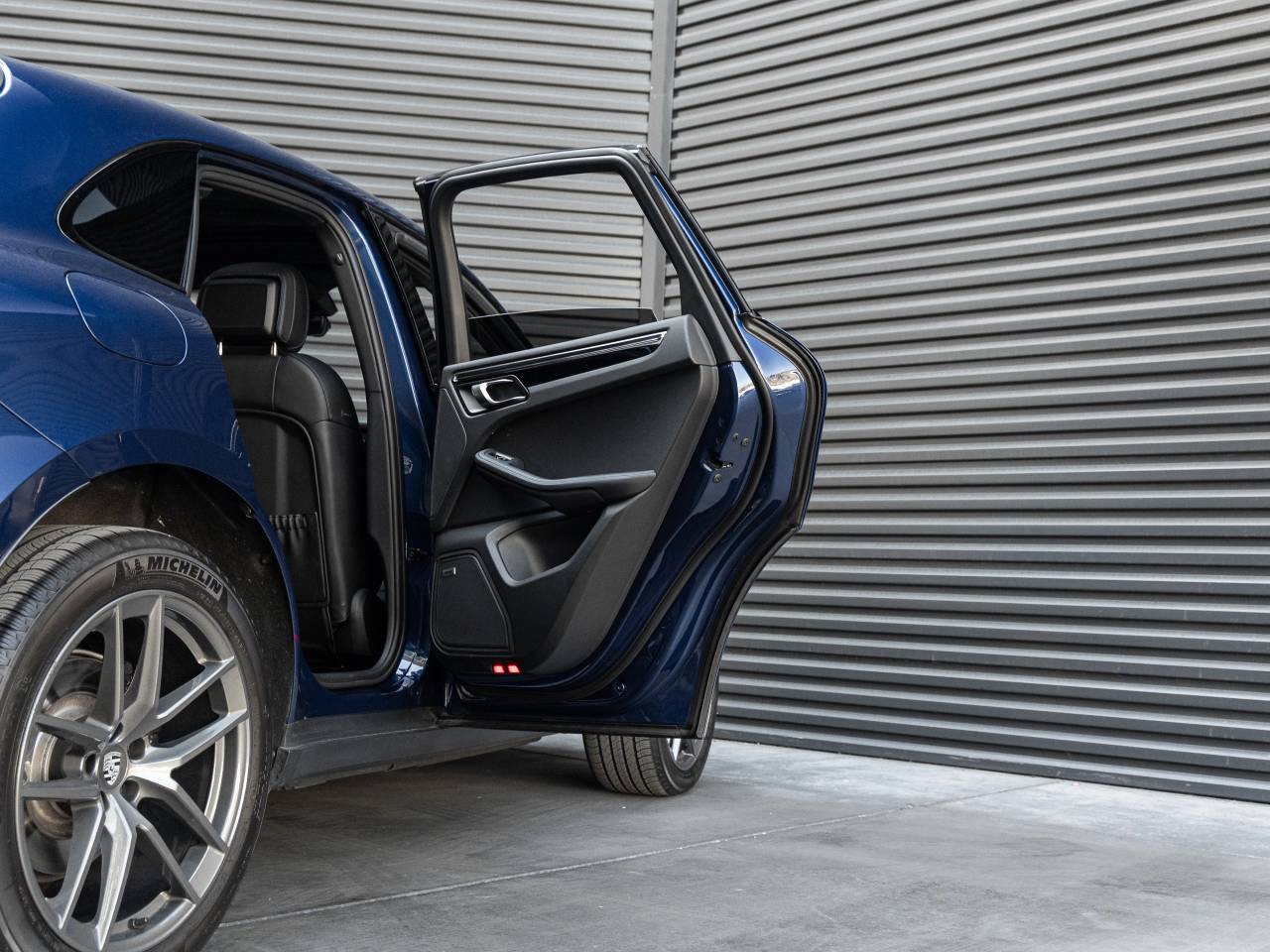 2025 Porsche Macan Macan T