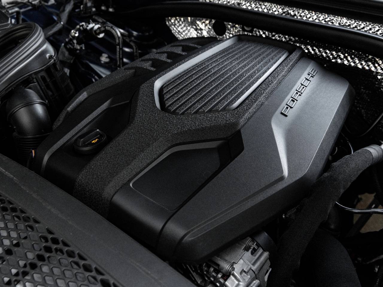 2025 Porsche Macan Macan T