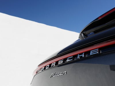 2026 Porsche Macan Base
