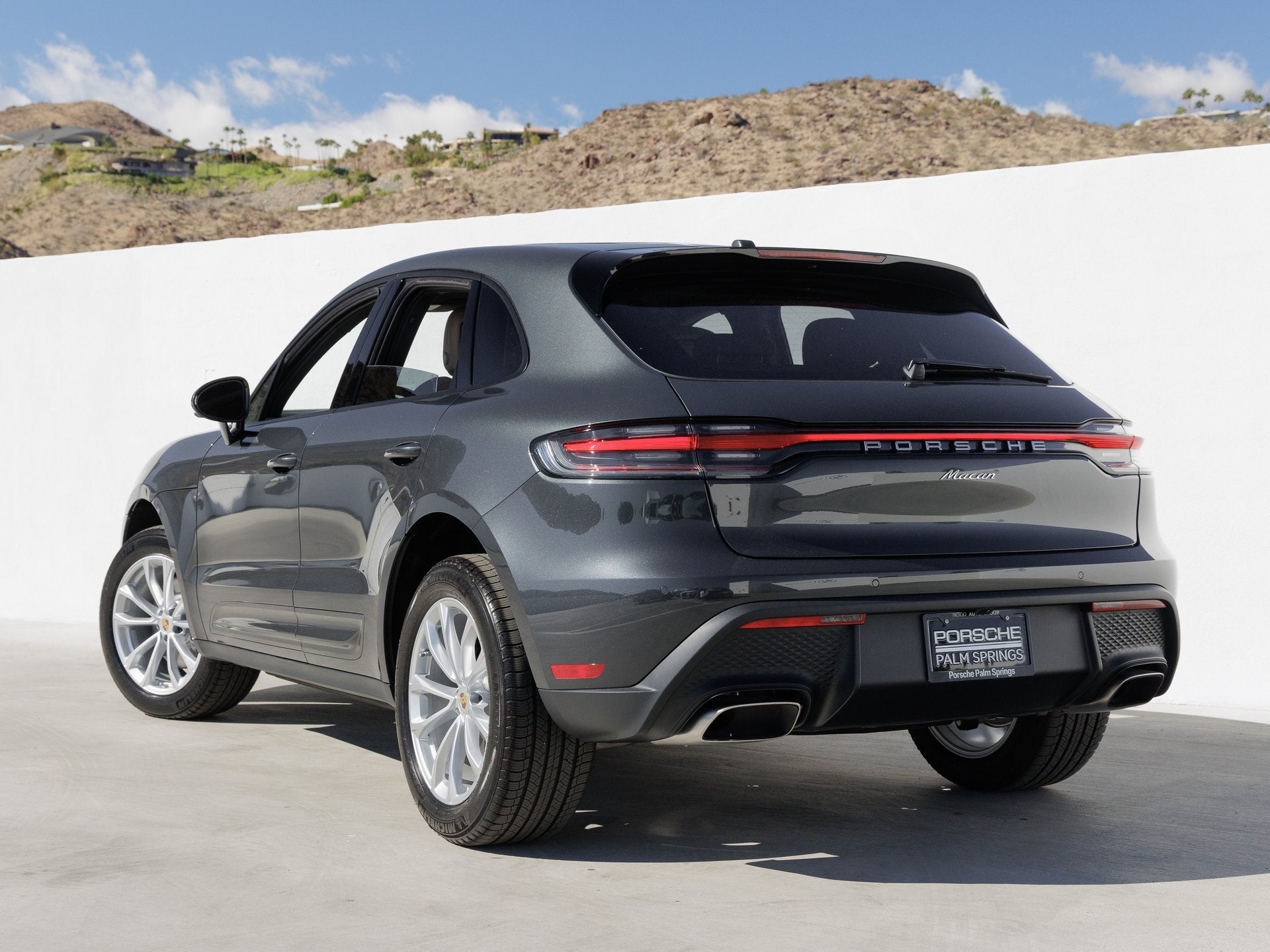 2026 Porsche Macan Base
