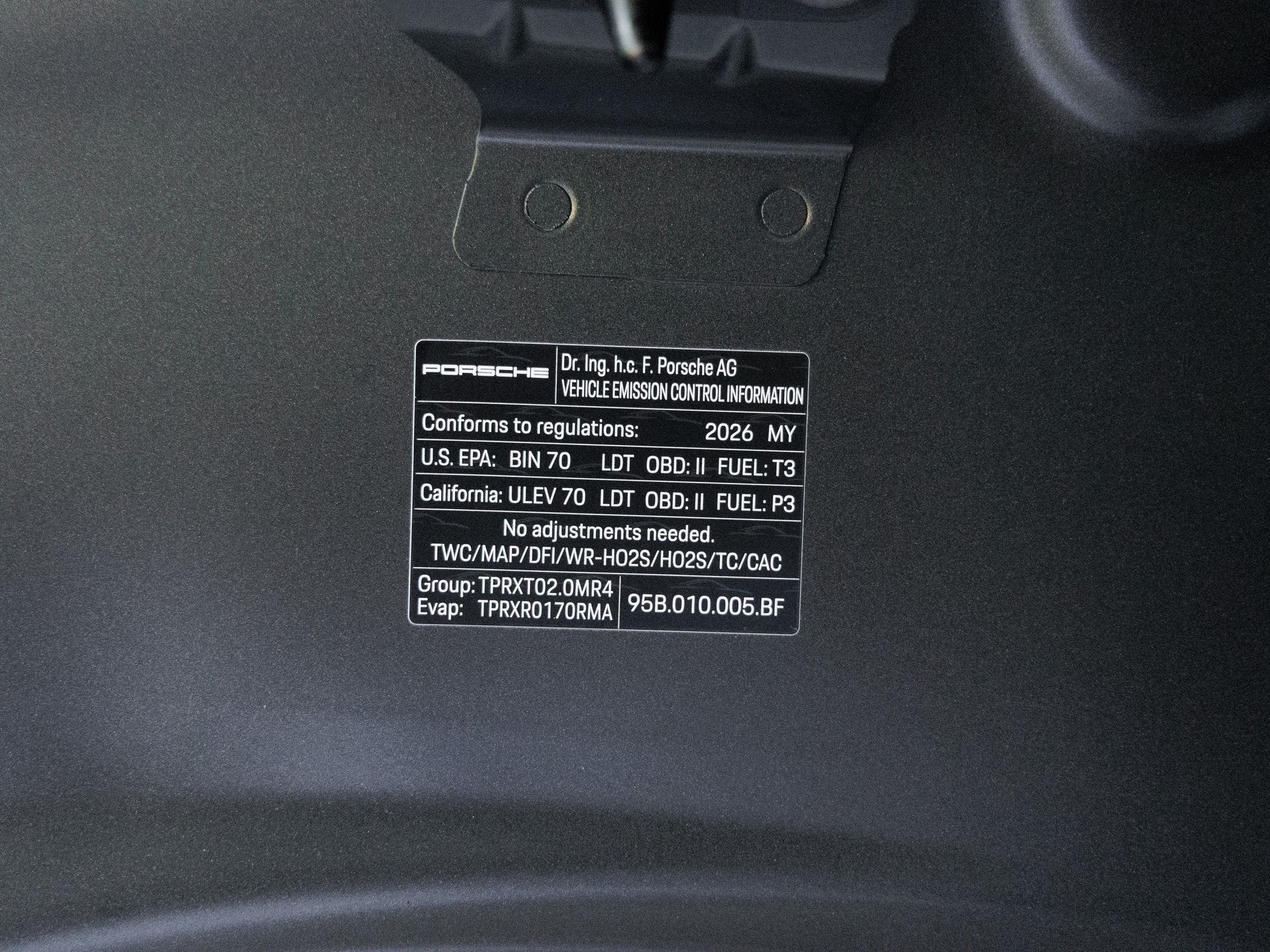 2026 Porsche Macan Base