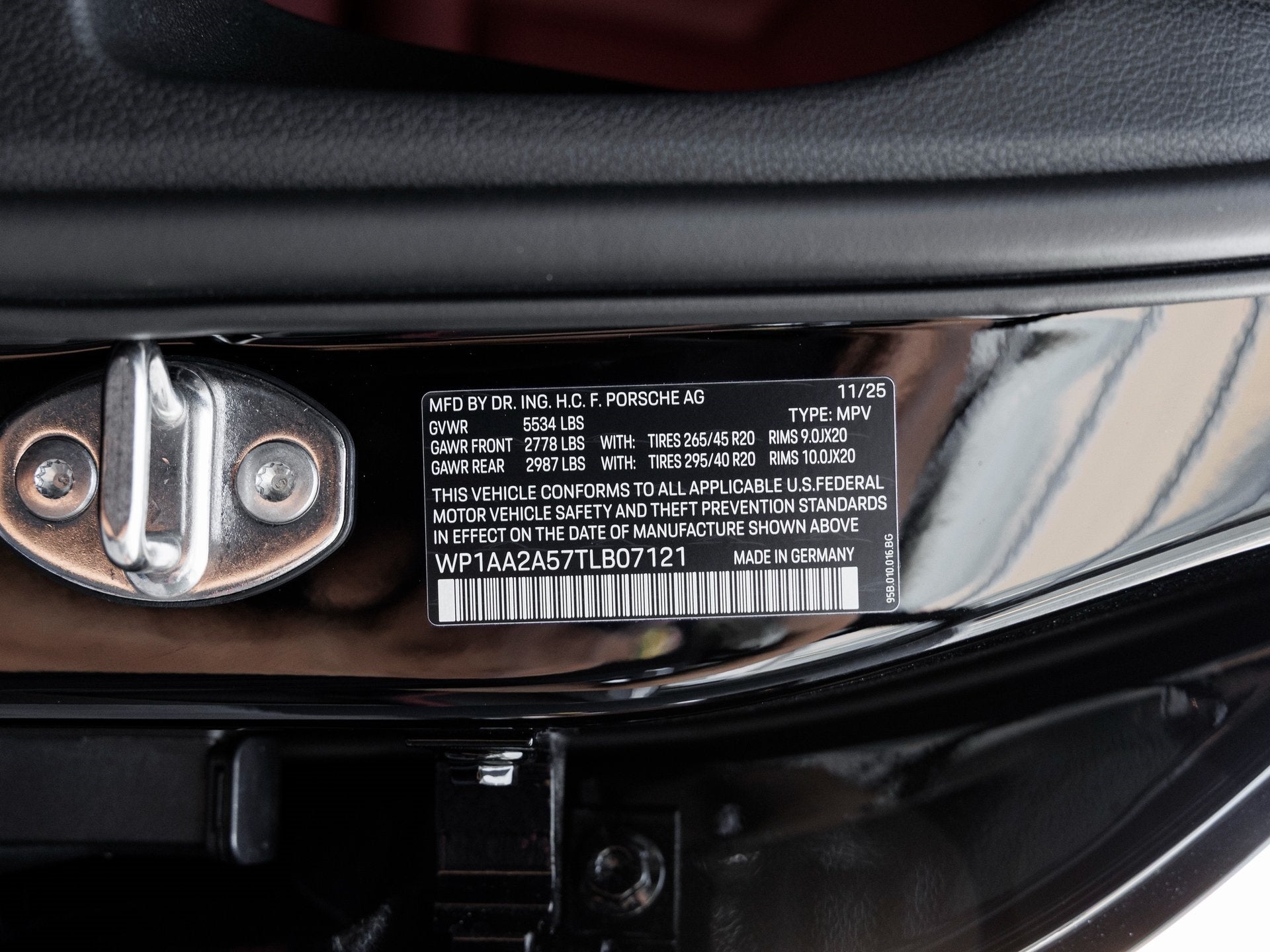 2026 Porsche Macan Macan