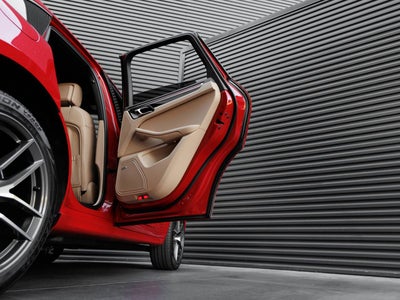 2026 Porsche Macan Macan