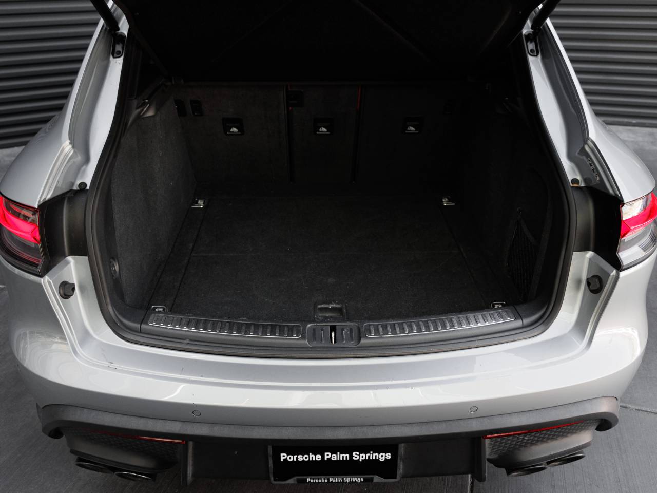 2023 Porsche Macan Macan