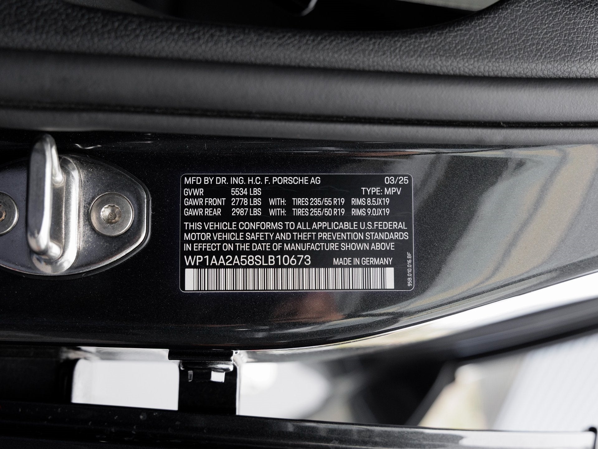 2025 Porsche Macan Macan