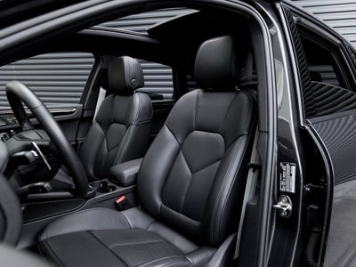 2025 Porsche Macan Macan