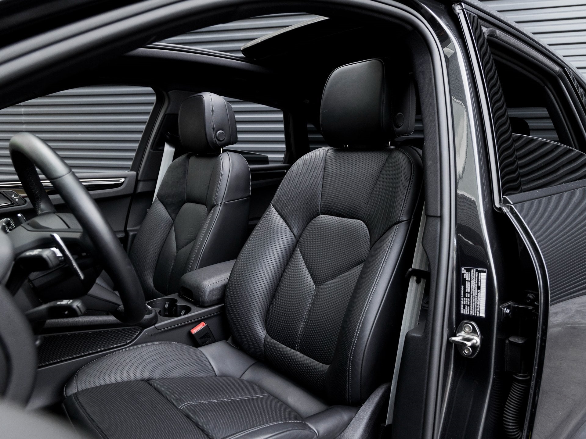 2025 Porsche Macan Macan