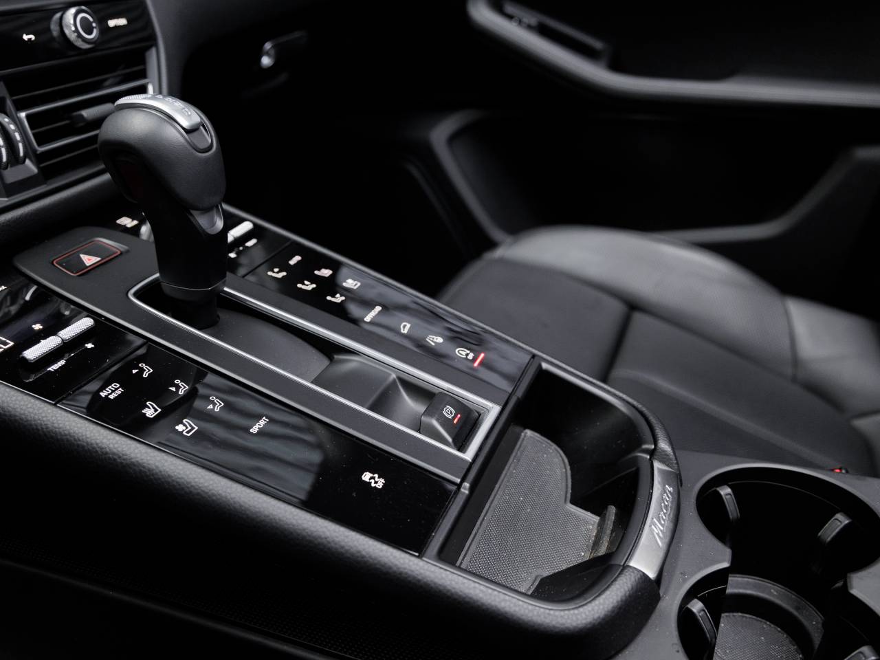 2025 Porsche Macan Macan