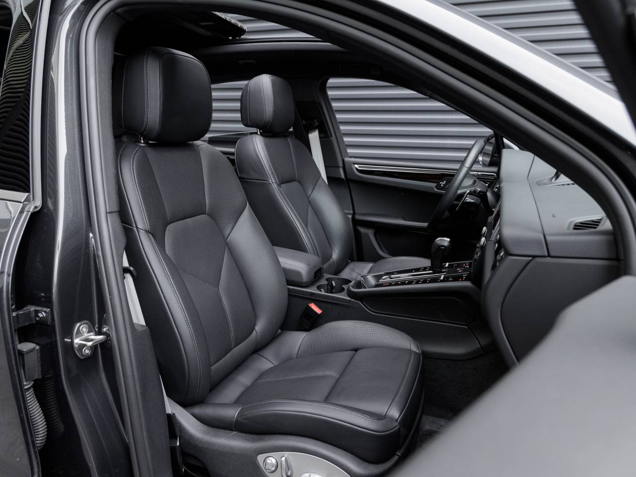 2025 Porsche Macan Macan