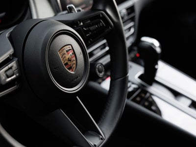 2026 Porsche Macan Macan