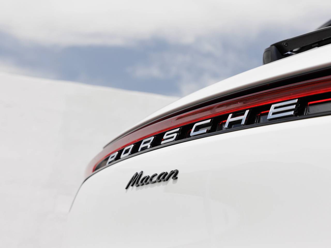 2026 Porsche Macan Macan