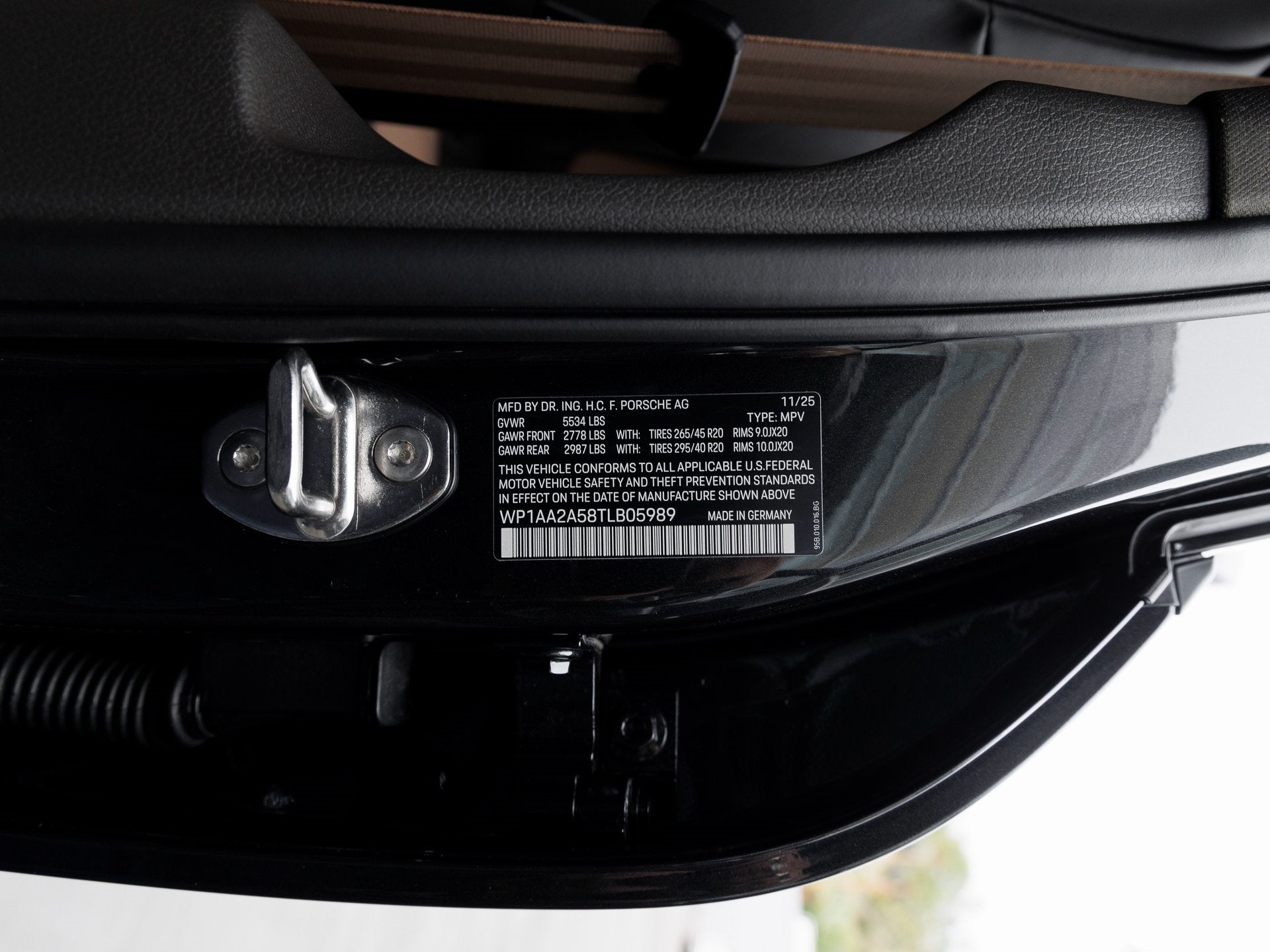 2026 Porsche Macan Macan