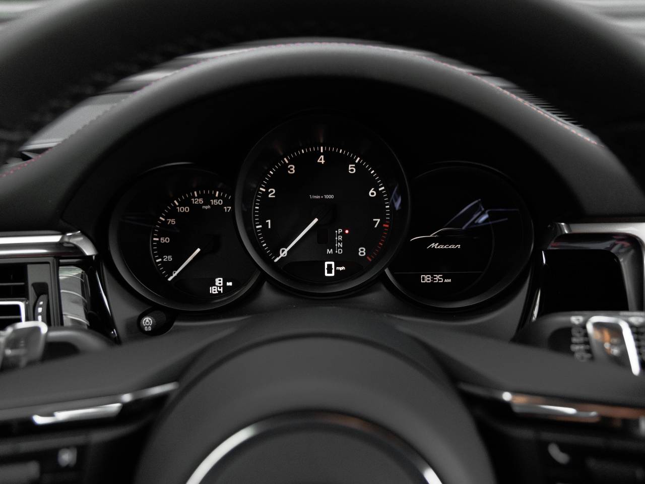 2026 Porsche Macan Base