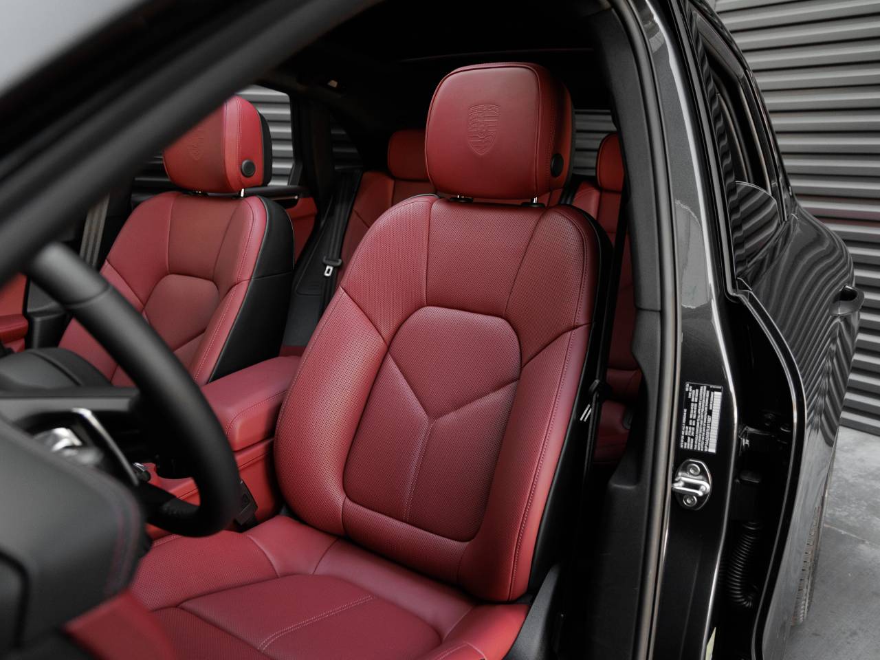 2026 Porsche Macan Base