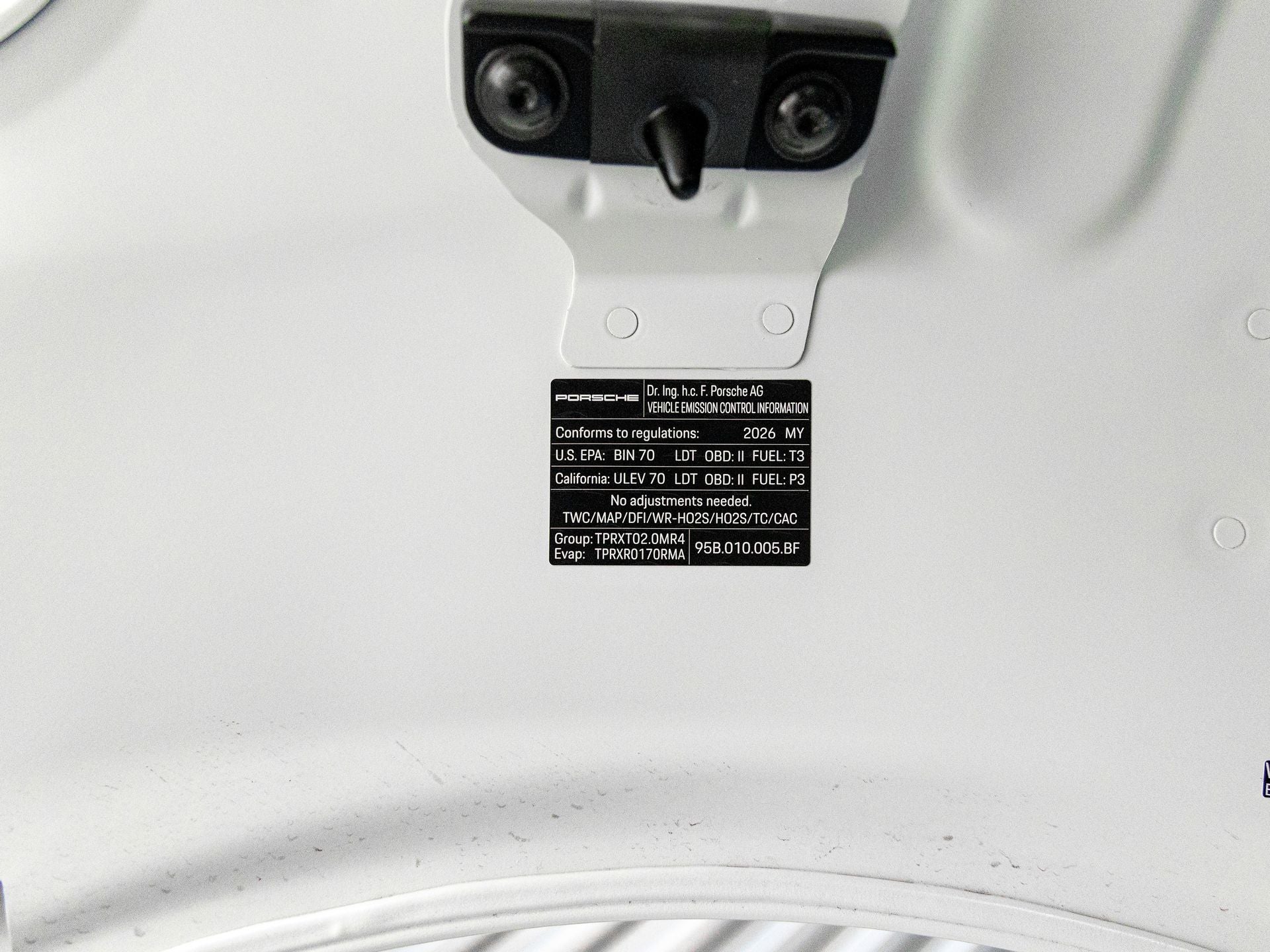 2026 Porsche Macan Base