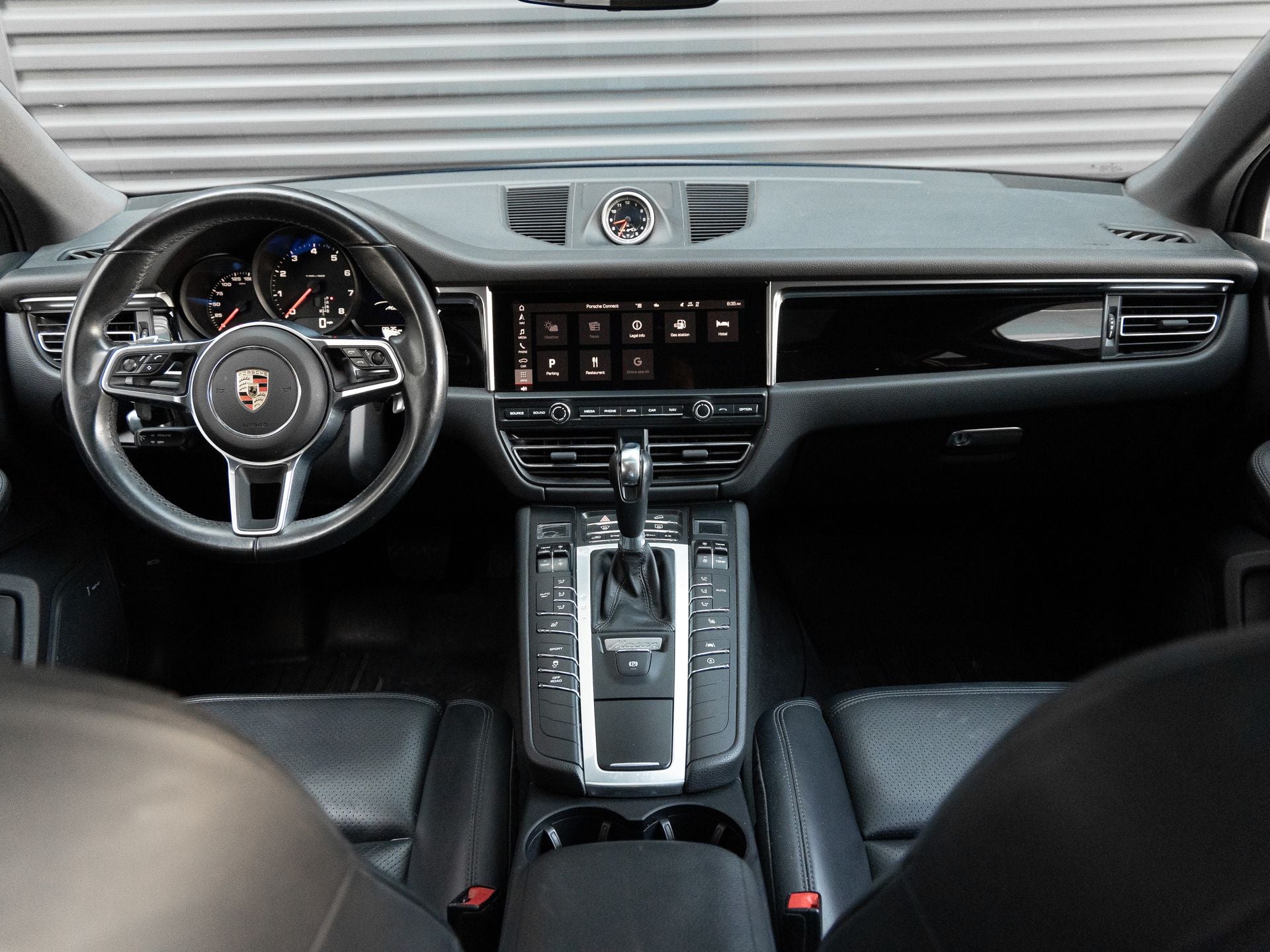 2021 Porsche Macan Macan