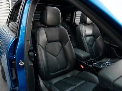 2021 Porsche Macan Macan
