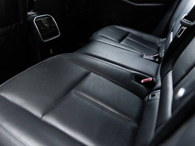 2021 Porsche Macan Macan