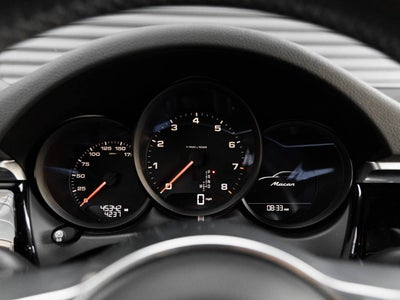 2021 Porsche Macan Macan