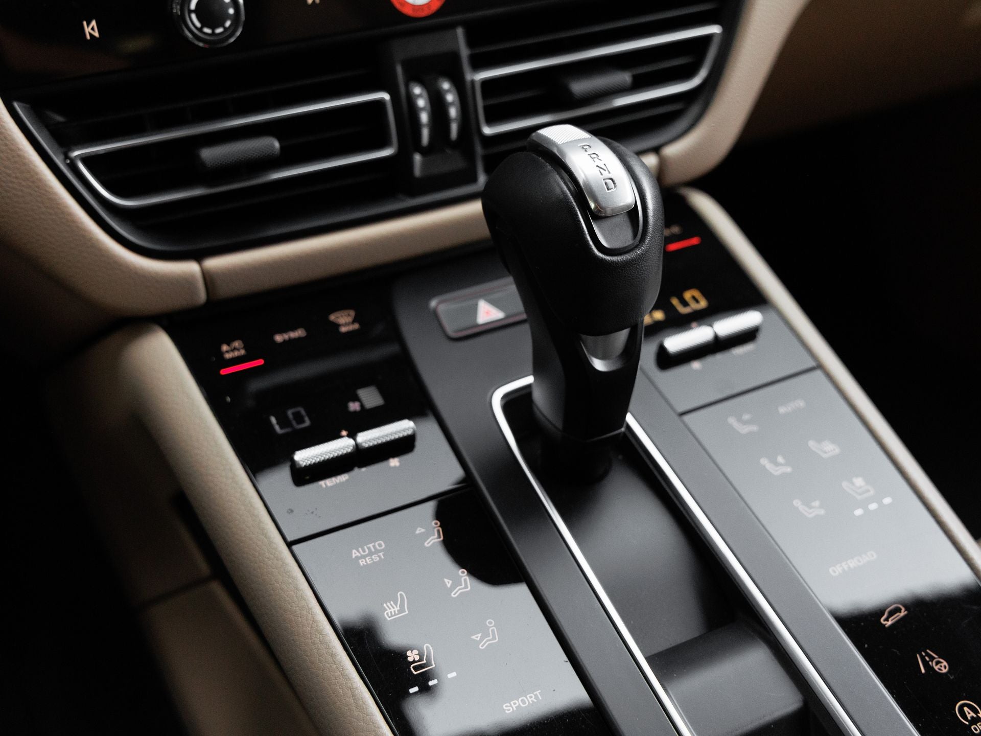2023 Porsche Macan Macan (MY23)