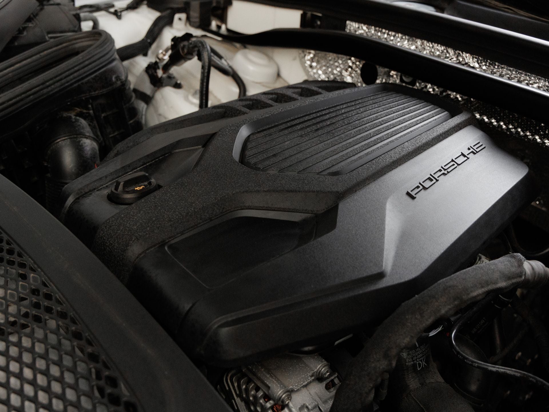 2023 Porsche Macan Macan (MY23)