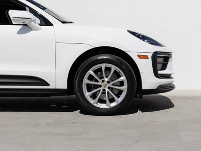 2023 Porsche Macan Macan (MY23)