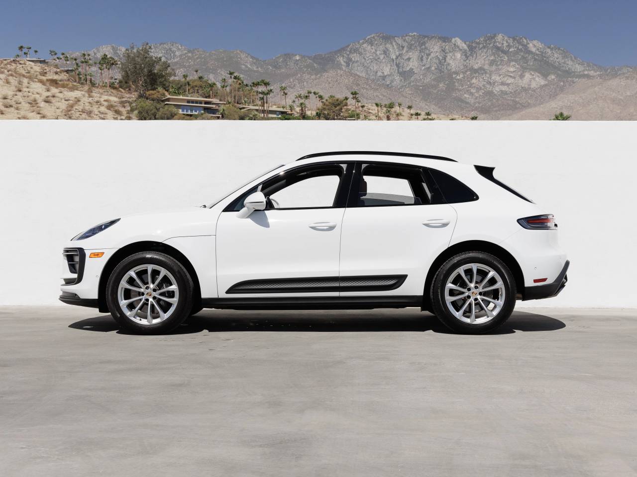 2023 Porsche Macan Macan (MY23)