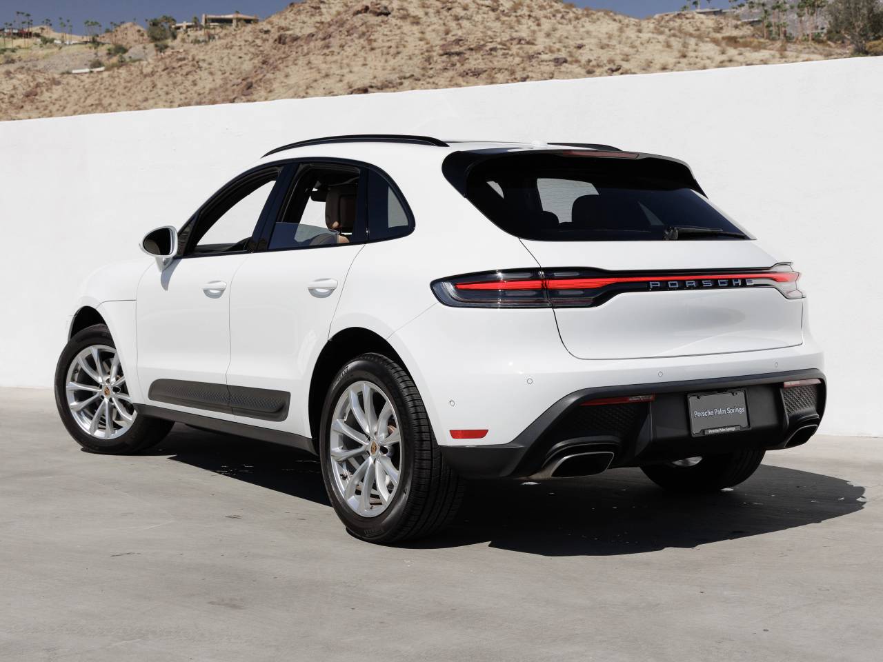 2023 Porsche Macan Macan (MY23)
