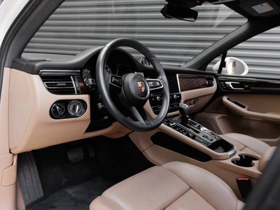 2023 Porsche Macan Macan (MY23)