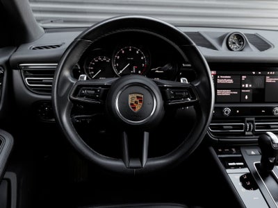 2023 Porsche Macan Macan (MY23)