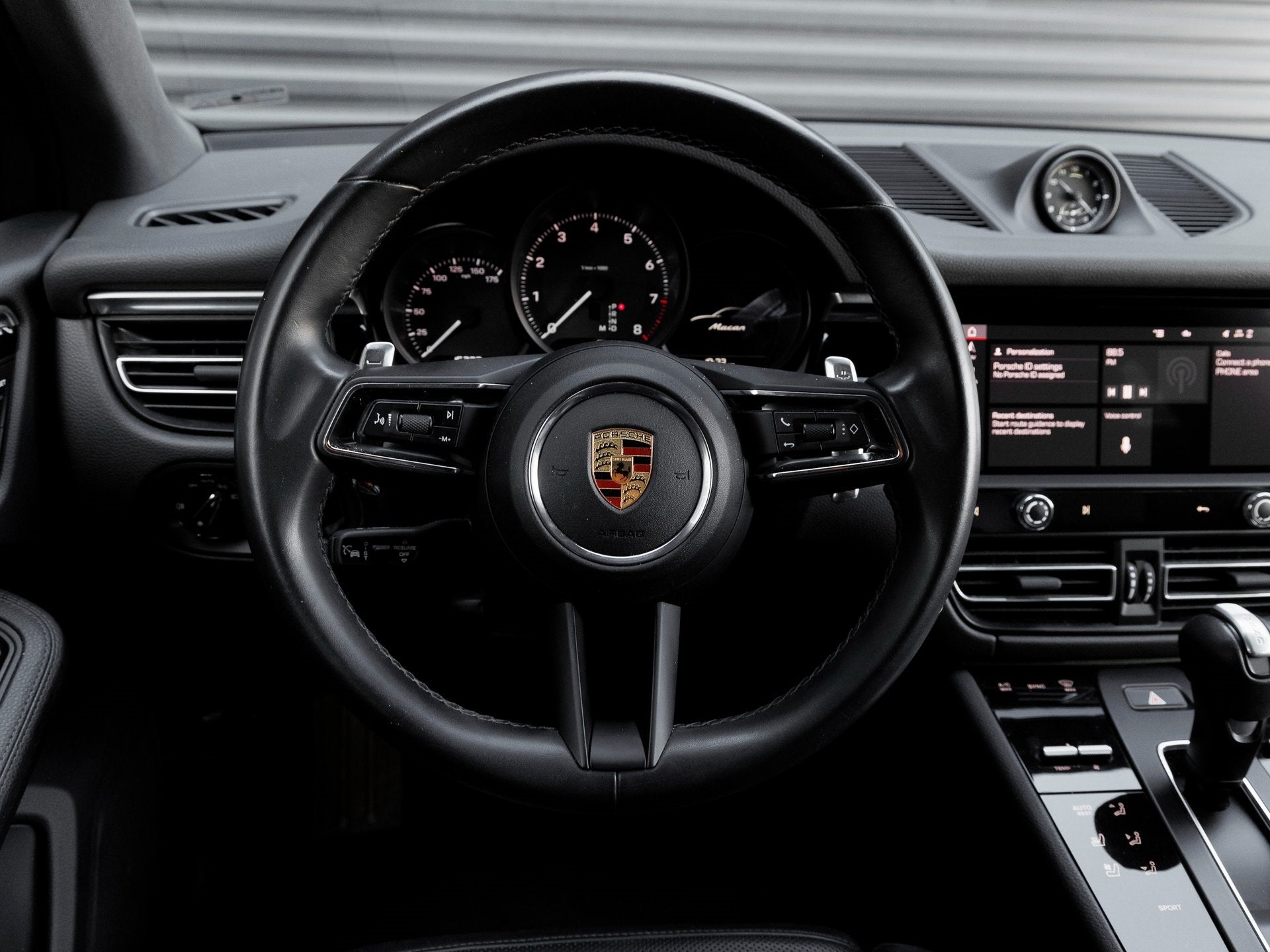 2023 Porsche Macan Macan (MY23)