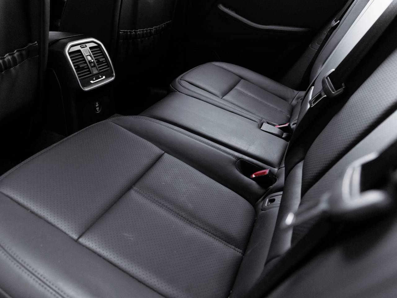 2023 Porsche Macan Macan (MY23)