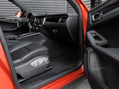 2023 Porsche Macan Macan (MY23)